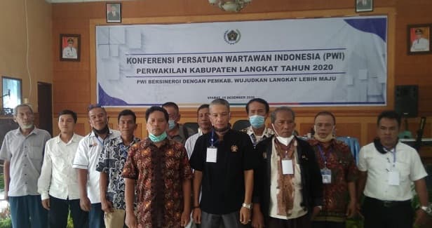 pwi_langkat_gelar_konfrensi_2020