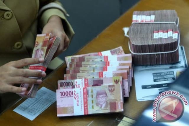 rupiah_hari_ini_berpeluang_menguat