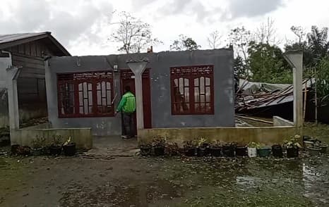 114_rumah_rusak_akibat_hujan_es_di_dairi