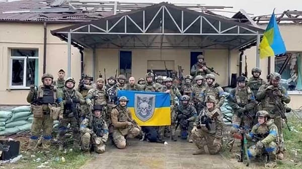12000_pria_ukraina_hindari_darurat_militer