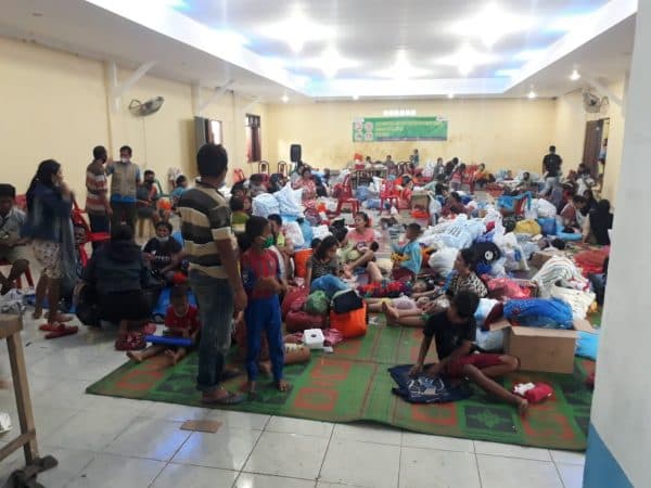 170_warga_masih_mengungsi_di_balai_desa