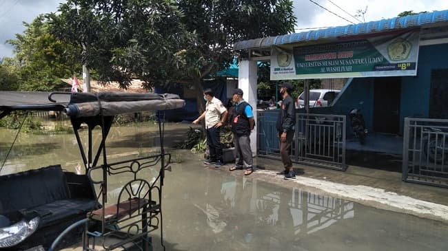 172_tps_rawan_banjir_di_6_daerah_direlokasi