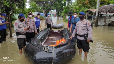 2010_rumah_di_sei_rampah_terendam_banjir