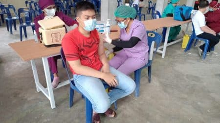 210_warga_tampahan_toba_divaksin_dosis_ii