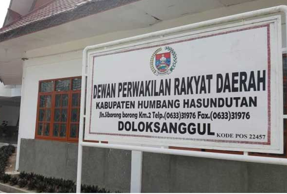 24_anggota_dprd_humbahas_malas_ngantor