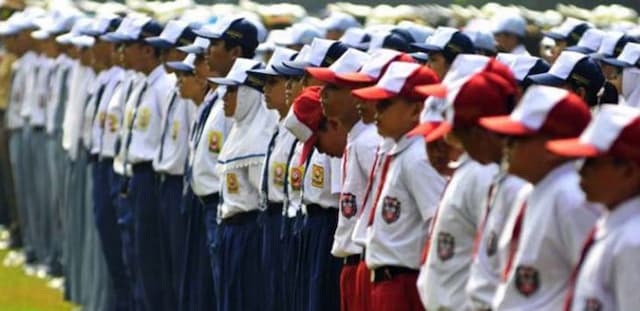 4_ketentuan_seragam_sekolah_siswa_sd_sma