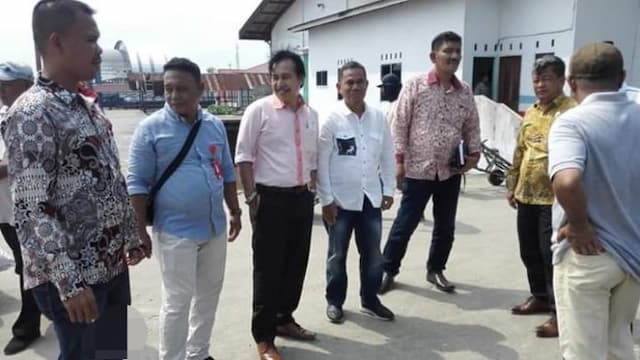 anggota_dprd_tinjau_pelabuhan_teluk_nibung