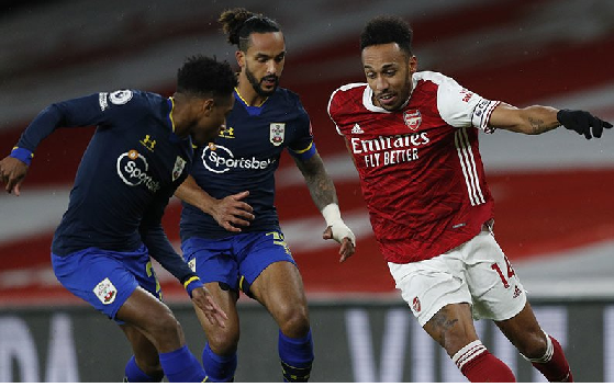 arsenal_ditahan_imbang_southampton_1_1
