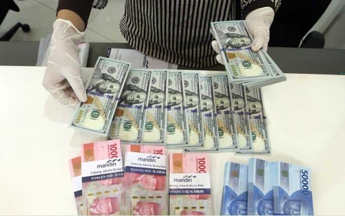 awal_pekan_dolar_as_menguat_ke_rp14251