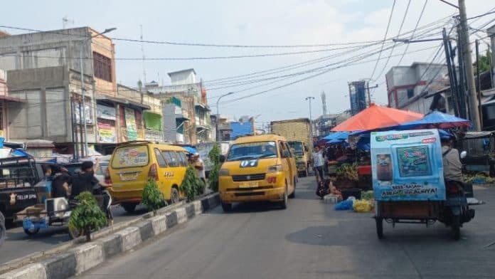 balada_pedagang_di_pasar_sukaramai_medan