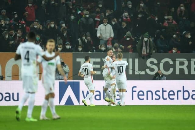 bayern_tumbang_di_tangan_augsburg_1_2