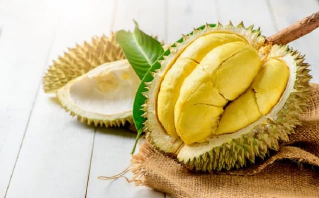 benarkah_makan_durian_bikin_darah_tinggi