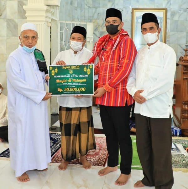 bobby_apresiasi_mesjid_al_hidayah_menteng