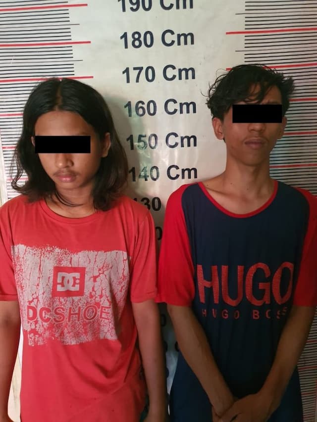 coba_buang_barang_bukti_2_pria_diciduk