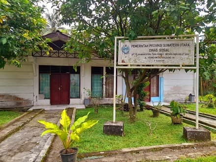dinsos_sumut_rawat_21_lansia_terlantar