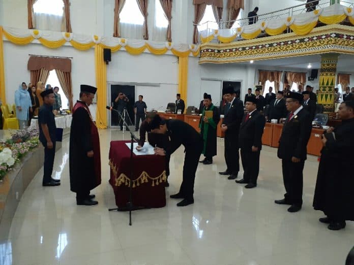 empat_pimpinan_dprd_deli_serdang_dilantik