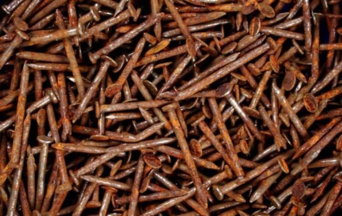 fenomena_santet_dengan_paku_nyata_atau