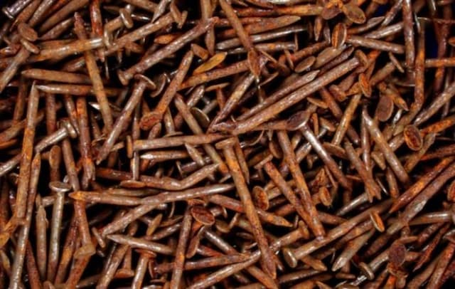 fenomena_santet_dengan_paku_nyata_atau