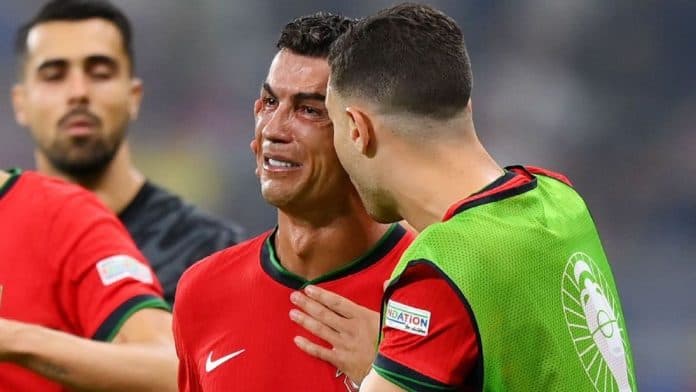 gagal_cetak_gol_cristiano_ronaldo_nangis