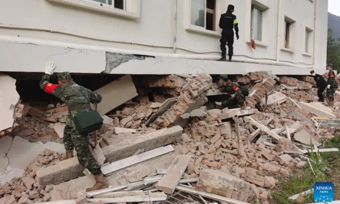 gempa_68_magnitudo_guncang_china_46_tewas