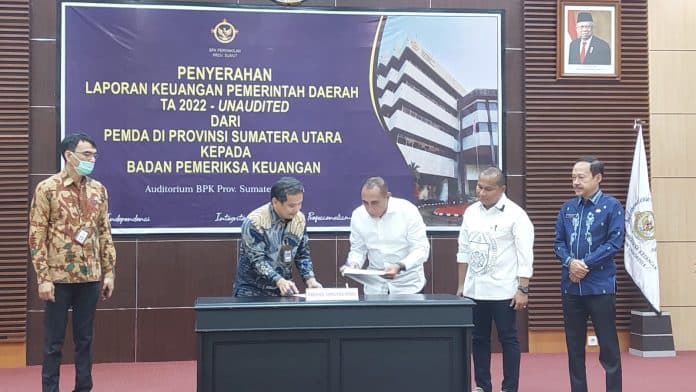 gubsu_serahkan_laporan_keuangan_ke_bpk_ri