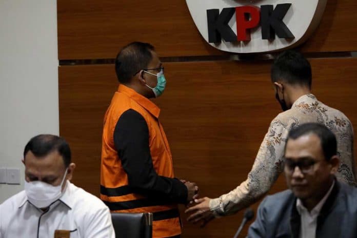 hakim_yustisial_ma_edy_wibowo_ditahan_kpk