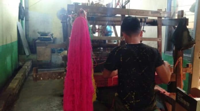 harga_ulos_batak_kembali_naik_ini_pemicunya