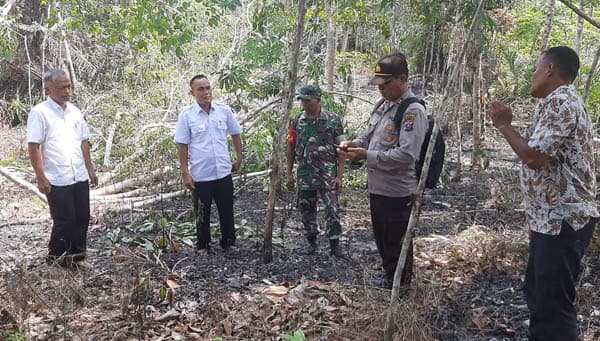 hutan_register_di_silou_kahean_terbakar