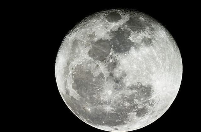 ilmuan_ungkap_bulan_masuki_era_baru