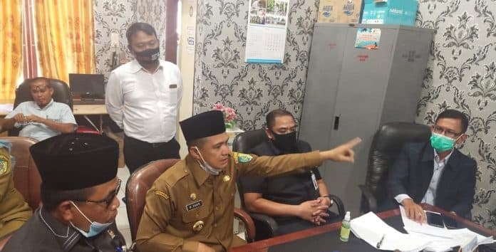 imabara_desak_dprd_dan_bupati_batu_bara