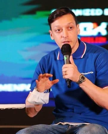 ini_pesan_oezil_untuk_sepakbola_indonesia