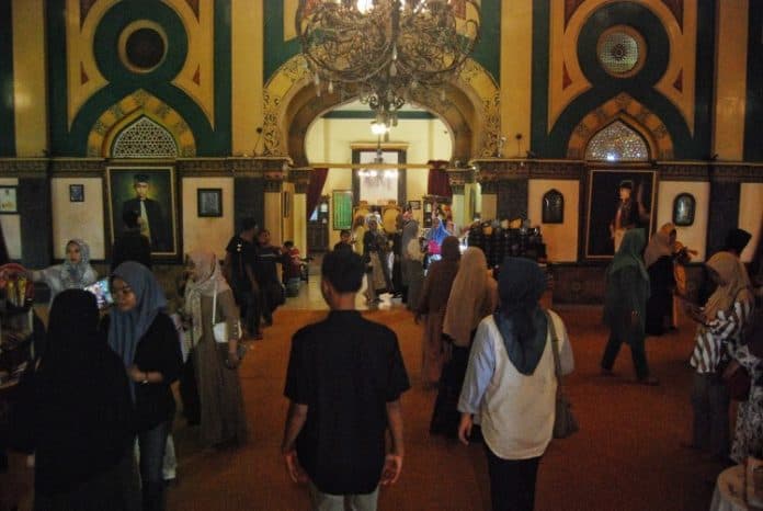 istana_maimun_masih_menjadi_idaman_wistawan