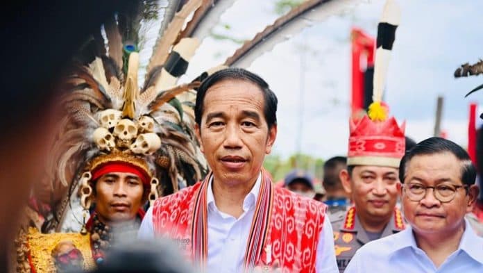 jokowi_beri_sinyal_reshuffle_kabinet_lagi
