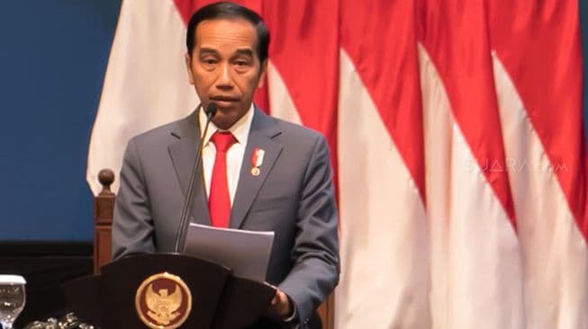 jokowi_tak_perlu_sok_sokan_lockdown