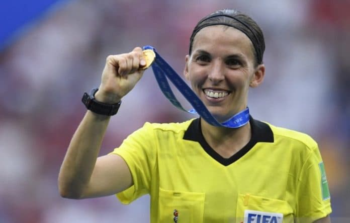 keren_ada_wasit_wanita_di_liga_champions