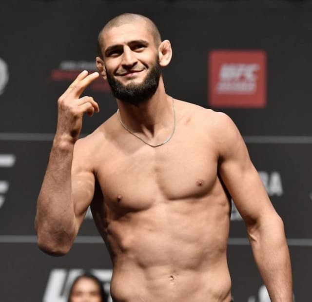 khamzat_chimaev_batal_lawan_nate_diaz