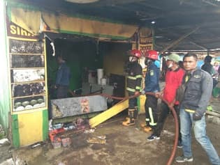 kios_pisang_di_medan_deli_nyaris_terbakar