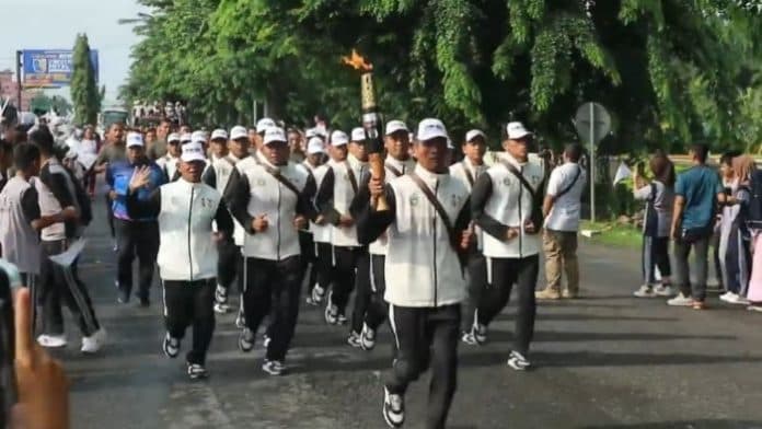 kirab_obor_pon_xxi_diarak_di_asahan