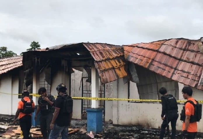 kkb_kembali_membakar_sekolah_di_dekai