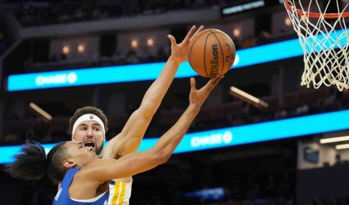 klay_thompson_bantu_warriors_kalahkan_jazz