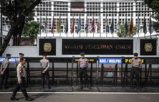 kpu_janji_patuhi_semua_putusan_mk