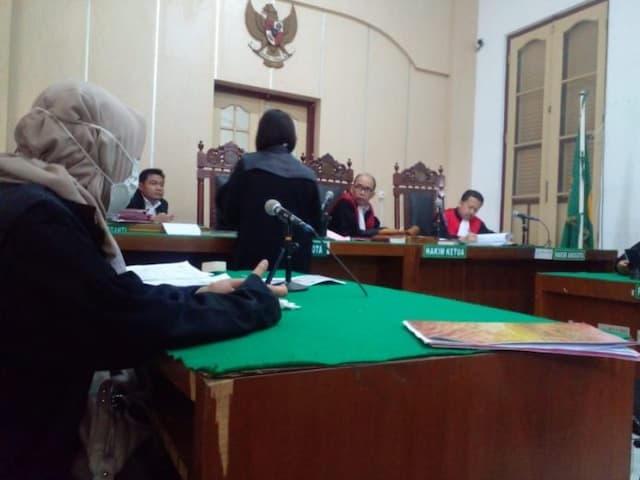kurir_30_gram_sabu_dituntut_9_tahun_penjara