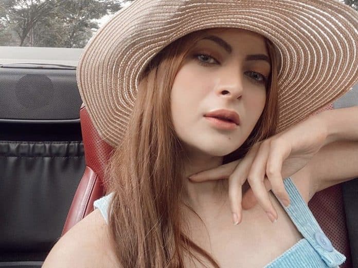 lagi_hangat_keperawanan_dilelang_rp2_m