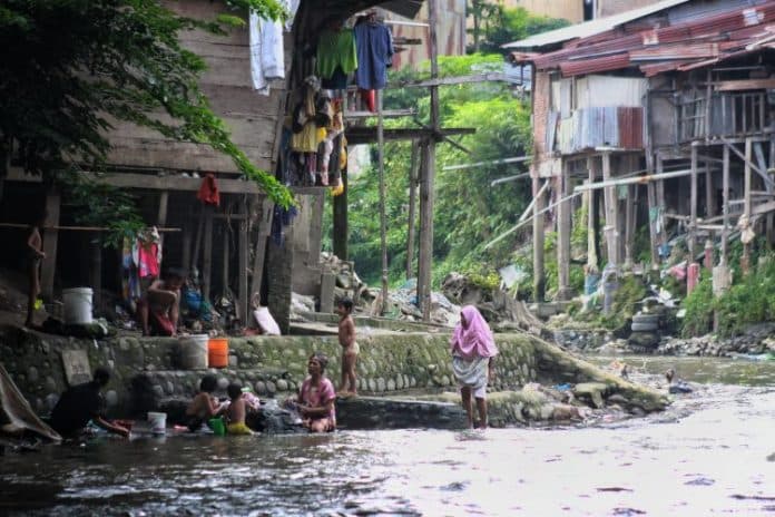 limbah_dan_sampah_masih_cemari_sungai_deli