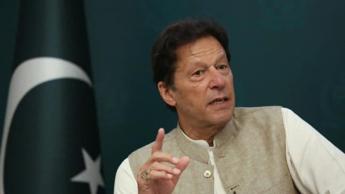 mantan_pm_pakistan_imran_khan_ditembak
