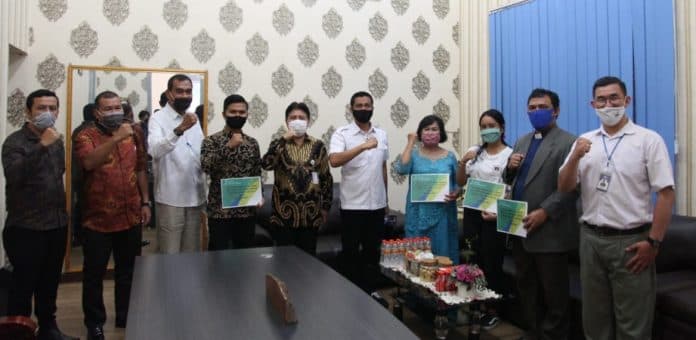 mantap_13000_pekerja_di_siantar_dapat_bsu