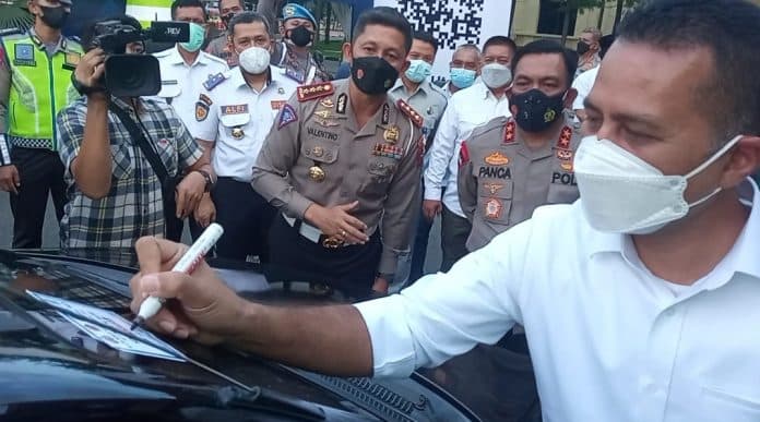 masyarakat_diminta_rayakan_nataru_di_rumah