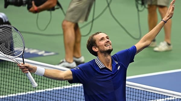 medvedev_melaju_ke_final_rotterdam_atp