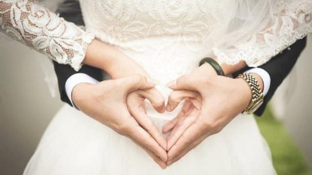 nikah_beda_agama_besok_akan_ditentukan_mk