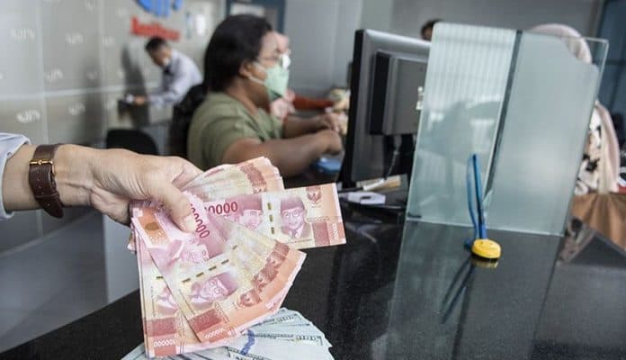 nilai_tukar_rupiah_lemah_pagi_ini